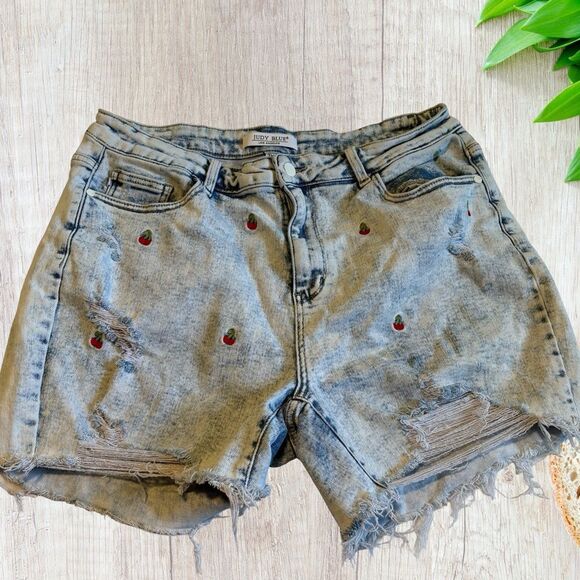 Judy Blue Womens Acid Wash Jean Denim Shorts‎ Size 2XL Distressed Boho Cherry - Picture 1 of 12